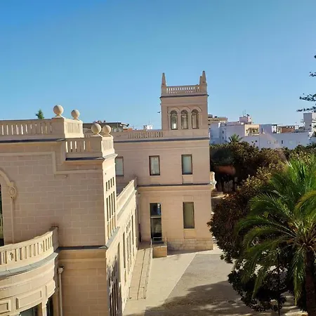 Perfect Near The Beach شقة